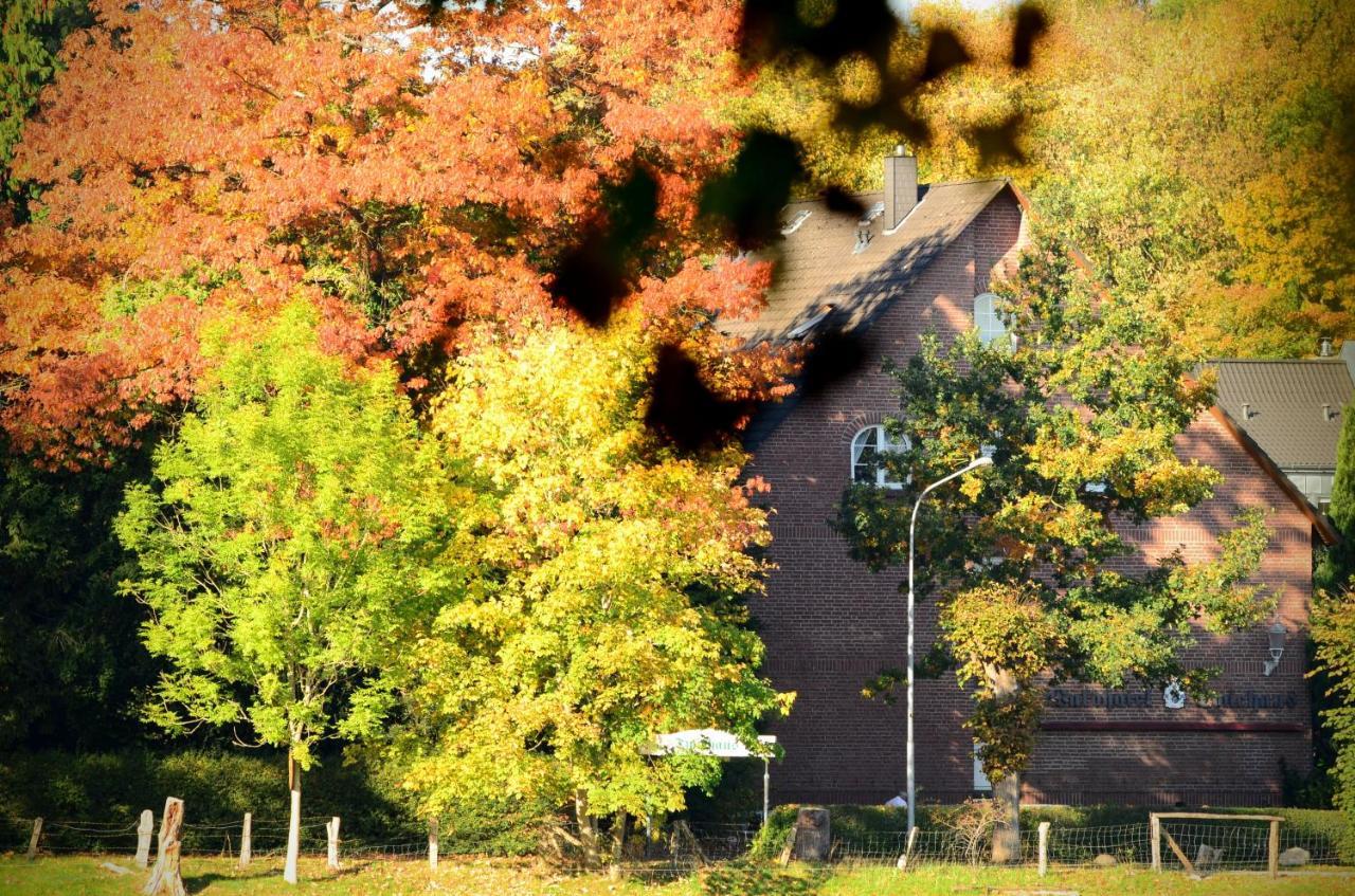Waldhotel Twiehaus Garni Lübeck Dış mekan fotoğraf