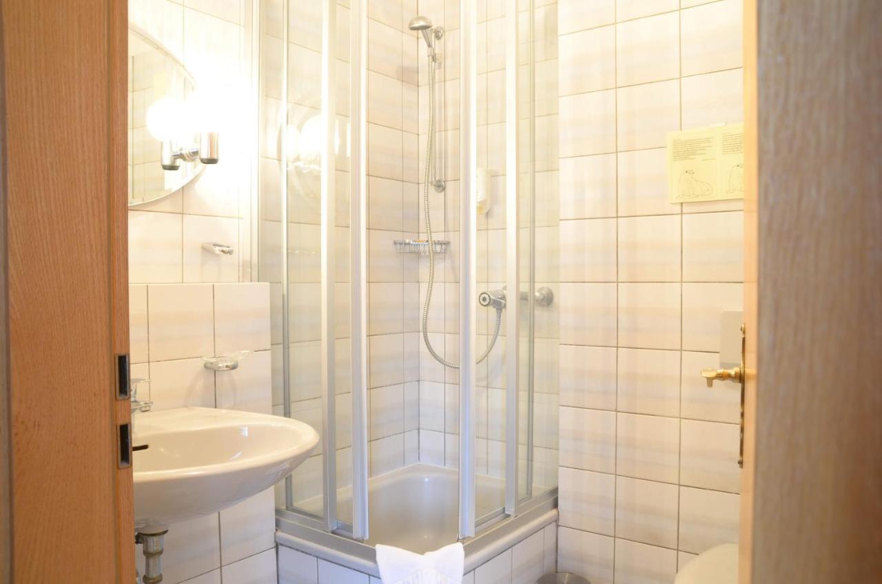 Waldhotel Twiehaus Garni Lübeck Dış mekan fotoğraf