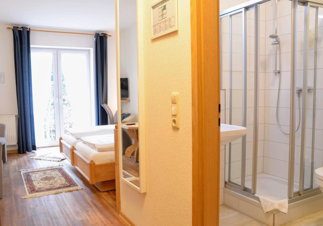 Waldhotel Twiehaus Garni Lübeck Dış mekan fotoğraf