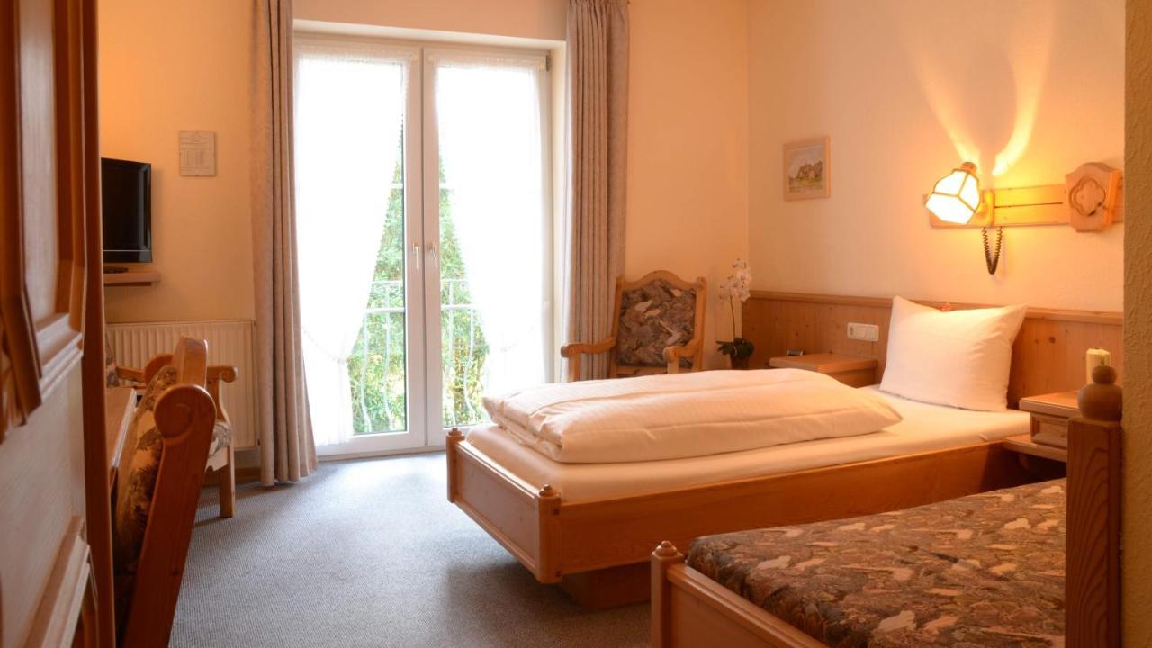 Waldhotel Twiehaus Garni Lübeck Dış mekan fotoğraf